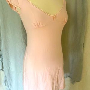 Flattering stretch chemise